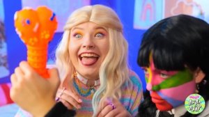 Преображение СТРАШНОЙ БАРБИ! УЭНСДЕЙ пробует ВИРУСНЫЕ лайфхаки для популярности от Ла-Ла Лайф Игры