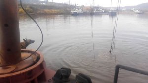 Работа плавкрана КПЛ 5/30 на реке Лена.