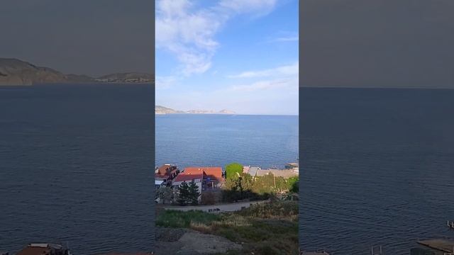 Коктебель. Крым. Россия. Красотища - море, горы, Кара-Даг. Солнечно, тепло и спокойно!