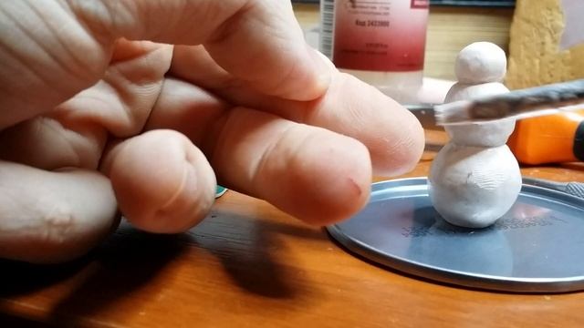 Как разгладить полимерную и пластилин. Лепка снеговика. С НОВЫМ ГОДОМ! #3 смотреть онлайн