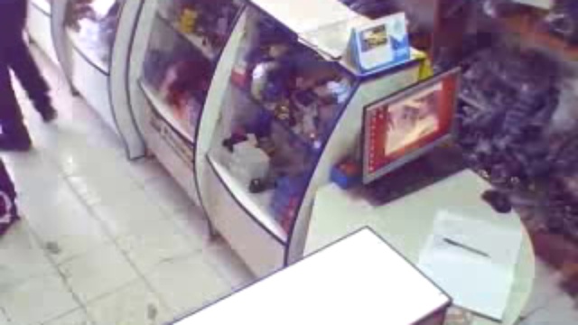 Драка в магазине смотреть онлайн