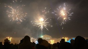 Новый Год 2020! Встречаем Компашкой на Площади Ленина! САЛАТИКИ и КОТЕЙКИ! Салют и Фейерверки ЧИТА!