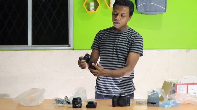 THE PERFECT CREATOR KIT  Canon EOS M50 Mark II  Tripod Grip HG100TBR  DME100 Stereo Microphone