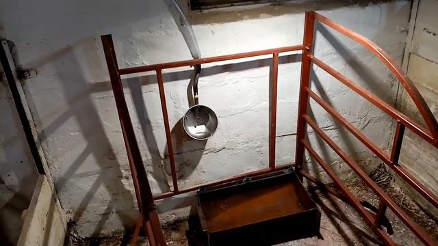 Супер!!!Клетка для свиноматки со станком для опороса.Бюджет 100у.е