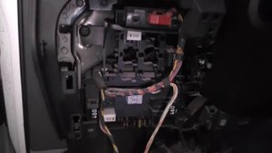Volkswagen Caddy.Подключение магнитолы..mp4