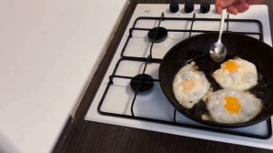 Яичница без плёнки с жидким желтком