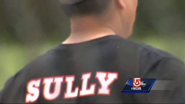 Baseball players honor memory of beloved coach in Quincy смотреть онлайн