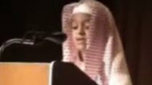 Мальчик красиво читает Коран. Сура 36 «Йа-Син». Аяты 1-12.