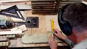 Как сделать окна в детский домик.