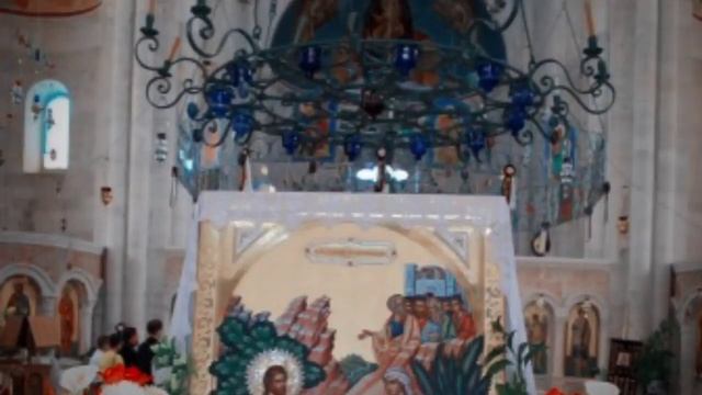 Иисус и самаритянка Фотиния у колодца Иакова у современного города Наблус (бывшее название Сихем)