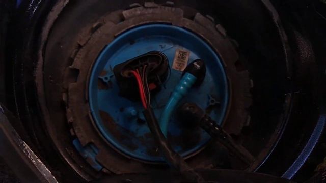 как слить бензин с любой современной иномарки? (на примере Skoda Octavia) смотреть онлайн