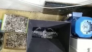 дробилка одновальная для бутылок ПЭТ с дозирующей сеткой 8 мм фракция 1-5 мм