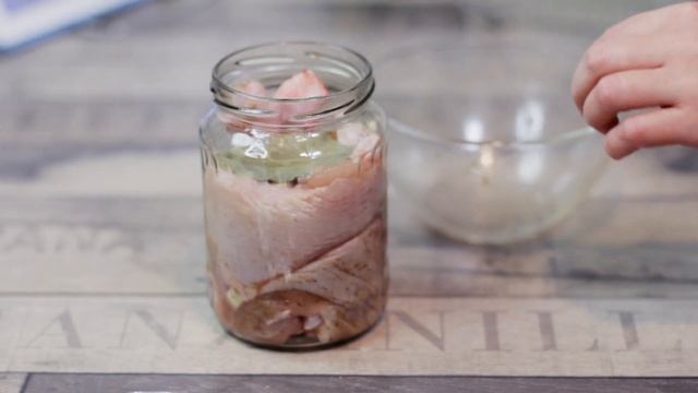 Вкусно и просто! Курица в банке, старый рецепт смотреть онлайн