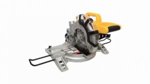 Доступный инструмент торцовочная пила для домашних гаражных и дачных мастеров КАЛИБР ПТЭ-1400/210М