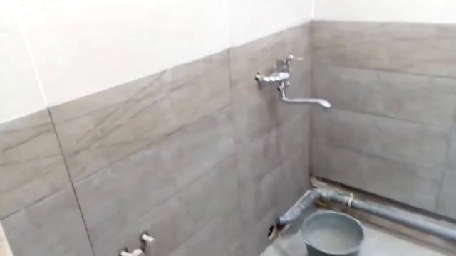 Укладка плитки на пол, в ванной, мозаики на сетку смотреть онлайн