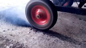 Бернаут на ТРИЦИКЛЕ!!!