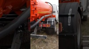 Газон Некст Вакуумная бочка 4,3м3 с открывающимся дном. (Ассенизаторская)