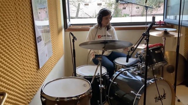 The House of Drummers: Mariana Gomes - Florence + The Machine - Shake It Out (Drum Cover)