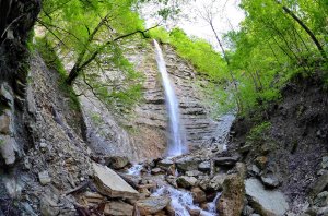 Водопад Перун, 33-х метровка, май 2023 года