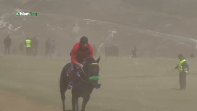 «Занимайтесь стрельбой из лука и верховой ездой» смотреть онлайн