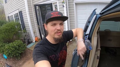 Опять минивэн с автоаукциона США