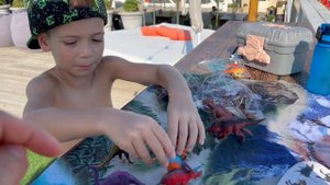 Світ Динозаврів, Новые Игрушки Динозавры для детей видео, резиновые динозавры, Мир Динозавров