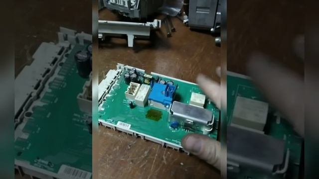 Стиральная машина Whirlpool не сливает воду смотреть онлайн