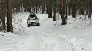 Форд Фокус 2 универсал (awd). Подъем в заснеженную горку.