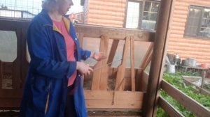 Как устроена кормушка для коз. Размеры.