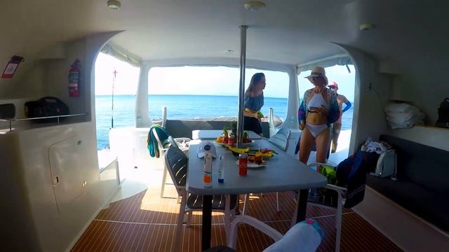 Тайланд,Пхукет.Морские прогулки на катамаране Vip