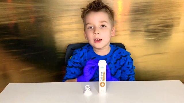 Эксперимент - бомбочка из соды и уксуса смотреть онлайн