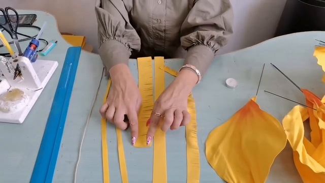 Тропические цветы Гибискус из фоамирана. Подробный мастер-класс.