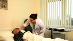 Как обработать нос лежачего больного. Школа профессиональных сиделок