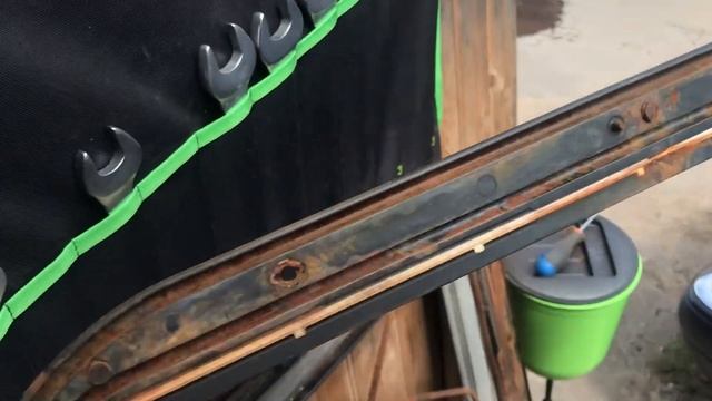 не открывается люк на mercedes/ решение проблемы смотреть онлайн