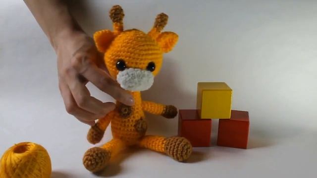 Вязаный Жирафик Мартин. Обзор игрушки амигуруми.