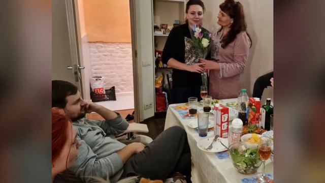 В 2021 нашей Анечке 21годик! смотреть онлайн