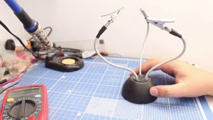Приспособление для пайки "третья рука" своими руками \DIY third hand for soldering