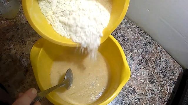 Булочки с изюмом.