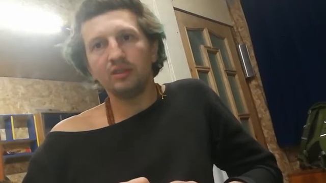 Парень с зелеными волосами смотреть онлайн