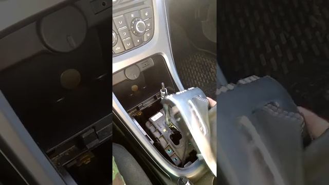 Опель астра как снять рычаг АКПП,замена кнопки смотреть онлайн