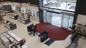 Очень глупо разбил телевизоры