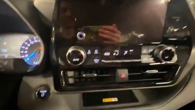 Toyota Хайлендер 2022 г.в. 2,5л (190 л.с.) бензин, ГИБРИД, АКПП, 4WD, 7 мест, Цена 5,75 млн