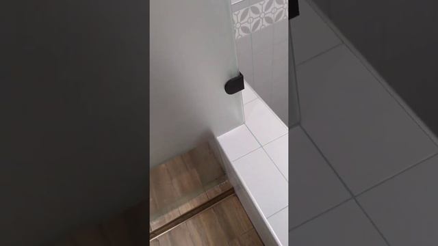 ДУШЕВОЕ ОГРАЖДЕНИЕ LUX RECTAN GK-003, ПРОФИЛЬ ЧЁРНЫЙ МАТОВЫЙ, СТЕКЛО С РИСУНКОМ смотреть онлайн