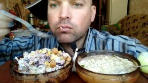 МУКБАНГ САЛАТ ИЗ СУХАРИКОВ | MUKBANG SALAD with corn and crackers