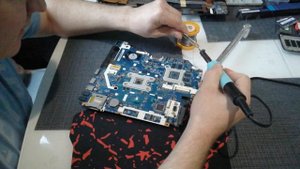 Неудачный ремонт Самоделкина или как не стоит ремонтировать ноутбук Acer..mp4