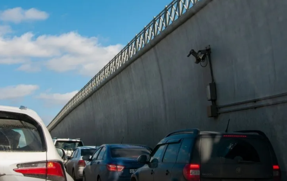 По цепочке: сразу несколько авто попали в ДТП под Новосибирском