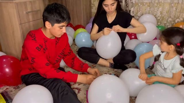 1000 Шариков и Сафия! | Весь Дом в цветных шариках! смотреть онлайн