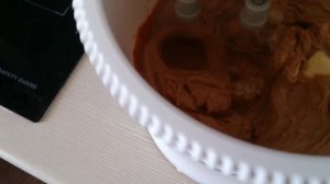 Масляный крем из варенной сгущенки и сливочного масла для торта "Черный принц"