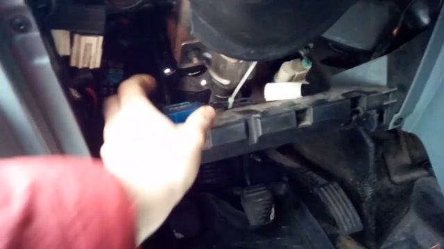 Диагностический разъем OBD2 на Ford Transit смотреть онлайн