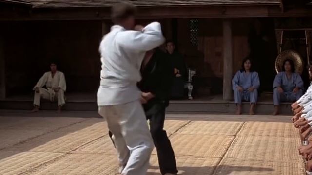 Roger Moore 007 (James Bond)~ A View To A Kill смотреть онлайн